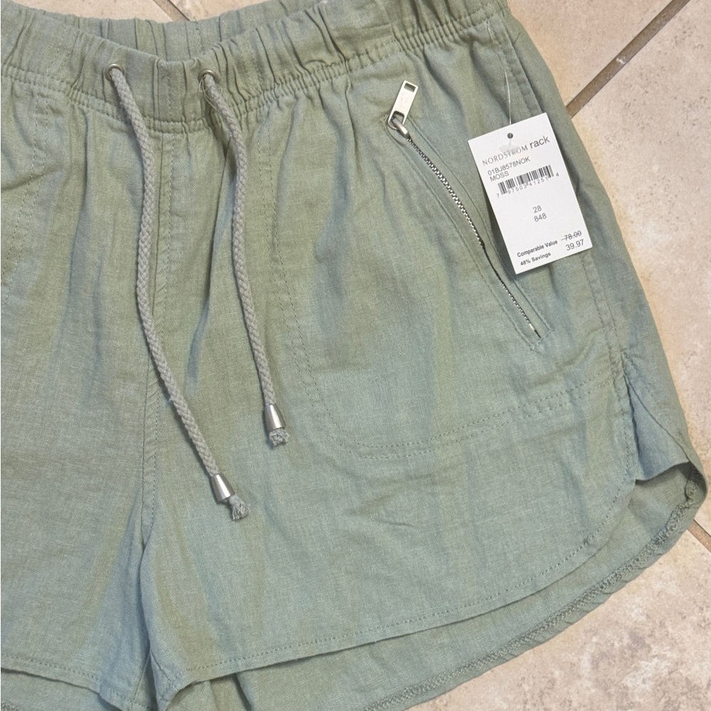 NWT- BlankNYC Linen Shorts in Moss Sz 28